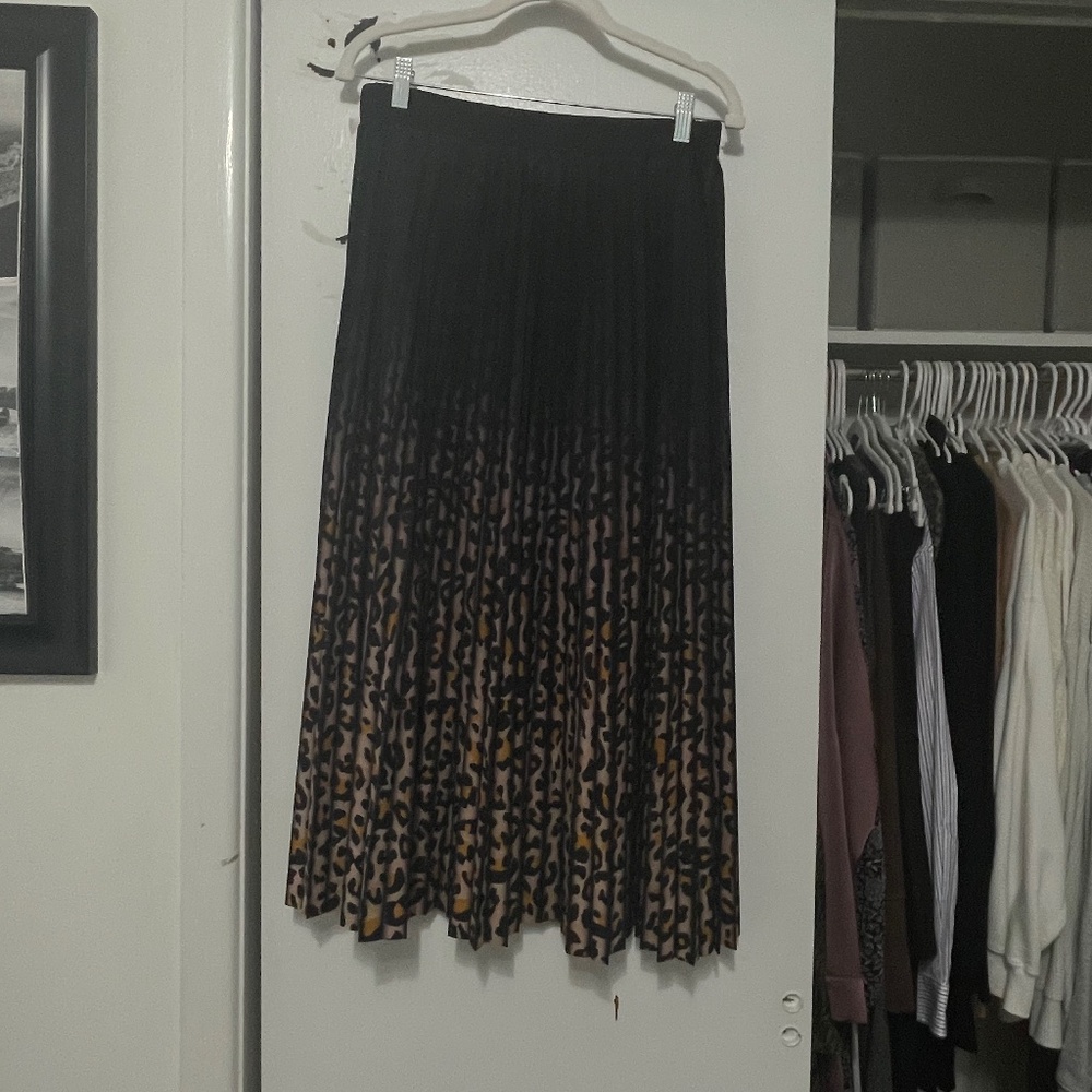 Women’s pleated cheetah print faded pink orange and black maxi skirt